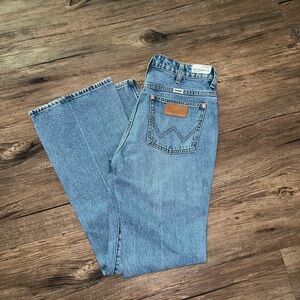 Women’s wranglers cowboy cut